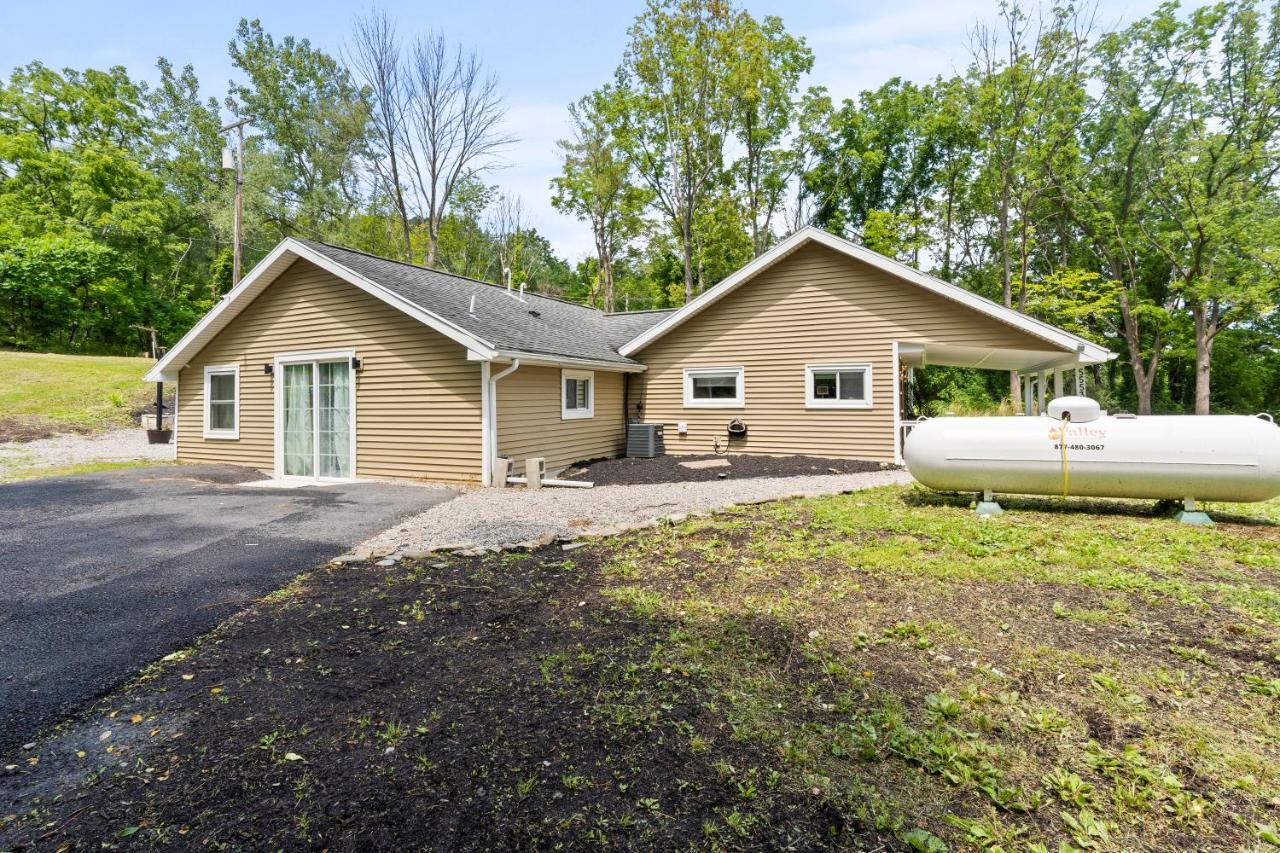 The Modern Forge Ny, Honeoye Lake Exteriör bild